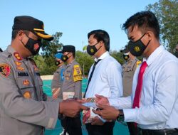 Kapolres Berikan Penghargaan Kepada 18 Anggota Berpestasi dalam Ungkap kasus