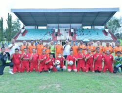 Veteran Bangka Bersama Bateng Bermain Sepakbola Bersama