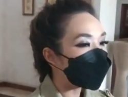 Gisel Menjomlo, Ada Yang Mau Daftar?