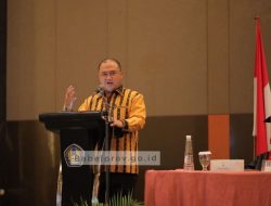 Hadiri Wisuda STIE dan STIH Pertiba, Ini Pesan Gubernur