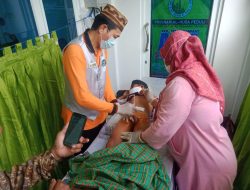 Puluhan Anak Mengikuti Sunatan Massal, Cukur Rambut Gratis di Masjid Al-Huda
