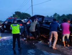 2 Kendaraan Pick Up Grandmax Bertabrakan, Akibatkan 2 Nyawa Melayang