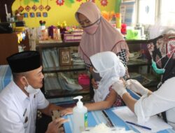 Tinjau Giat Vaksinasi Anak di SDN 3 Namang, Wabup Bateng Berpesan Jangan Takut Ya