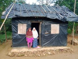 Sumiyati Bersama Ibunya, Lebih Dari 3 Tahun Tinggal di Pondok Tidak Layak Huni