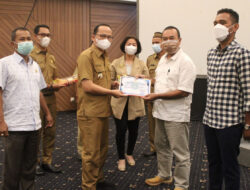 Pemkab Bangka Tengah Melalui Dinas Pertanian Menggelar Penyerahan Sertifikat PUP