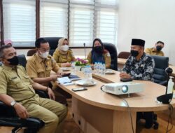Asisten Pemerintahan dan Kesra Ikuti FGD Implementasi Dana Kelurahan di Pemerintah Kota 