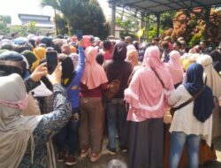 Viral !! Seorang Ibu-ibu Meninggal Dunia, Saat Antrean Minyak Goreng