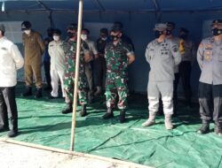 Bakamla Babel Bersama Satgas Gabungan Sigap Membantu Masyarakat Desa Kebintik Terdampak Angin Puting Beliung