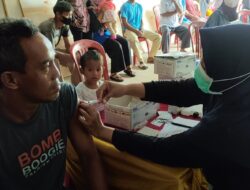 Kegiatan Vaksinasi Warga Mendo Barat, Hadirkan Doorprize Maupun Sembako