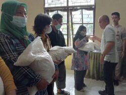 Pemkot Pangkalpinang Bagikan 106 Paket Cadangan Beras