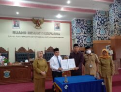 Molen Hadiri Rapat Paripurna Keempat Masa Persidangan I