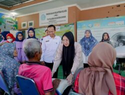 Pemkot Pangkalpinang Serahkan Bantuan Beras Kepada Warga Kurang Mampu