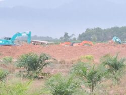 Empat Exsavator Terpantau Beraktivitas Diduga Didalam HP Sungai Sembulan Desa Perlang