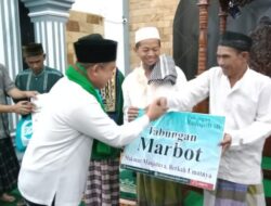 Molen Serahkan Dana Hibah Masjid di Kelurahan Keramat