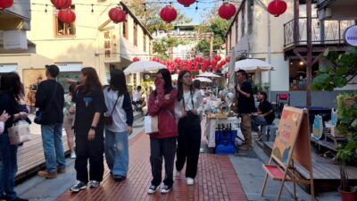 Suasana Senja Remaja Taiwan di Kota Taichung