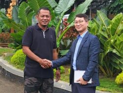 Pejabat Tinggi PT LCI Temui Ketua Umum PB Al-Khairiyah
