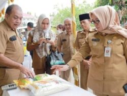 Pj Walikota Lusje Hadiri Kegiatan Operasi Pasar Murah Pemkot Pangkalpinang