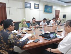 Pj Sekda Babel Pimpin Rapat Forum Komunikasi Bahas Implementasi Universal Health Coverage (UHC) di Babel