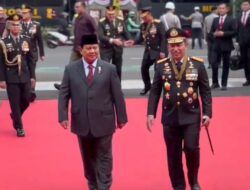 Menhan Prabowo Terima Penganugerahan Tanda Kehormatan Bintang Bhayangkara Utama Polri