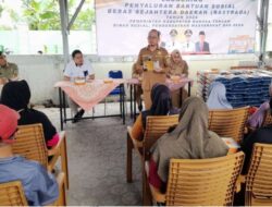 96 KPM Terima Bantuan Beras, Bupati Algafry: Kita Serahkan Beras Bulog Kualitas Premium