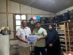Dukung Ekonomi Lokal, PT Timah Serahkan Alat Produksi ke Genious Snack Belitung   
