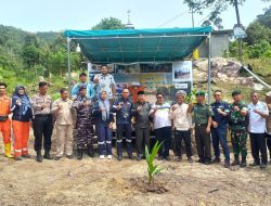 PT Timah Perkuat Komitmen Lingkungan dan Ekonomi Warga Melalui Penanaman 500 Pohon di Karimun