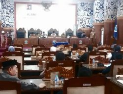 Pj Walikota Pangkalpinang Hadiri Paripurna Keputusan DPRD Terhadap Raperda Perubahan APBD TA 2025