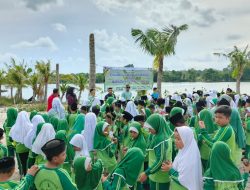 Edukasi Lingkungan: PT Timah Ajak Pelajar MIN 1 Bangka Tanam Mangrove