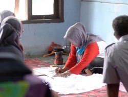 PT Timah Perkuat Peran Perempuan Babel Melalui Kerajinan Batik