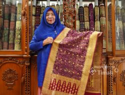 Maslina Yazid, Penjaga Tradisi Tenun Cual yang Didukung PT Timah Tbk Sejak 1990