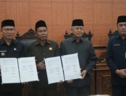 DPRD dan Pemkab Bangka Tengah Tandatangani Nota Kesepakatan KUA-PPAS Tahun Anggaran 2026