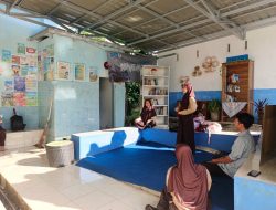 Dukung Literasi Lokal, PT TIMAH Tbk Donasikan Buku untuk SMPN 2 Pangkalpinang