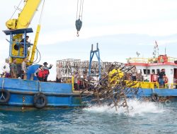 Daur Ulang Knalpot Jadi Rumpon, PT TIMAH Tbk dan Polda Babel Wujudkan Laut Lestari di Pantai Rebo