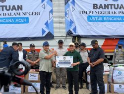 Wagub Aceh Dampingi Mendagri Serahkan Bantuan Pascabanjir di Aceh Tamiang dan Aceh Timur