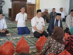Safari Jumat di Lubuk Besar, Pemkab Bateng Salurkan Bantuan untuk Masjid dan Warga