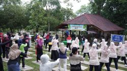PT TIMAH Gelar Senam Sehat di Tins Green Garden Forestree, Warga Antusias Olahraga di Ruang Terbuka Hijau