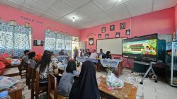PT TIMAH Edukasi Siswa SD di Mentok Kelola Sampah Plastik Jadi Ecobrick