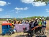 PT TAJ Bantu Petani Mangkauk, Serahkan Traktor dan Mesin Perontok Padi