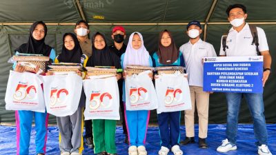Bantu Anak Sekolah Lagi, PT TIMAH Salurkan 210 Paket Seragam di Dusun Serdang